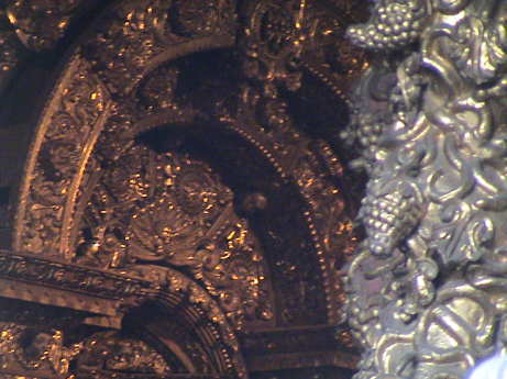 120629_old_town_quito_church_of_the_society_of_jesus_gilt_arch_0243.jpg
