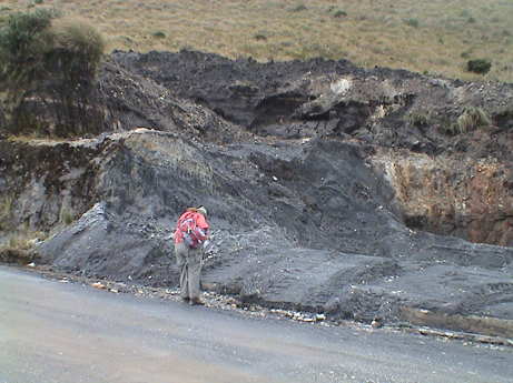 120707_ecuador_contenential_divide_sandy_at_quarry_0324.jpg