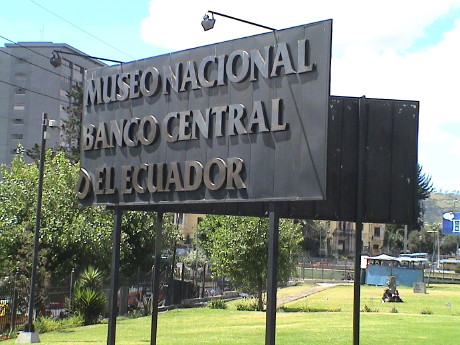 090725_pap_quito_banco_central_museum_sign_7576.jpg