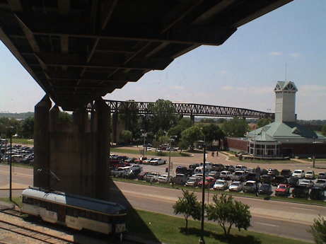 120421_saa_memphis_mud_island_monorail_bridge_dsc00054.jpg